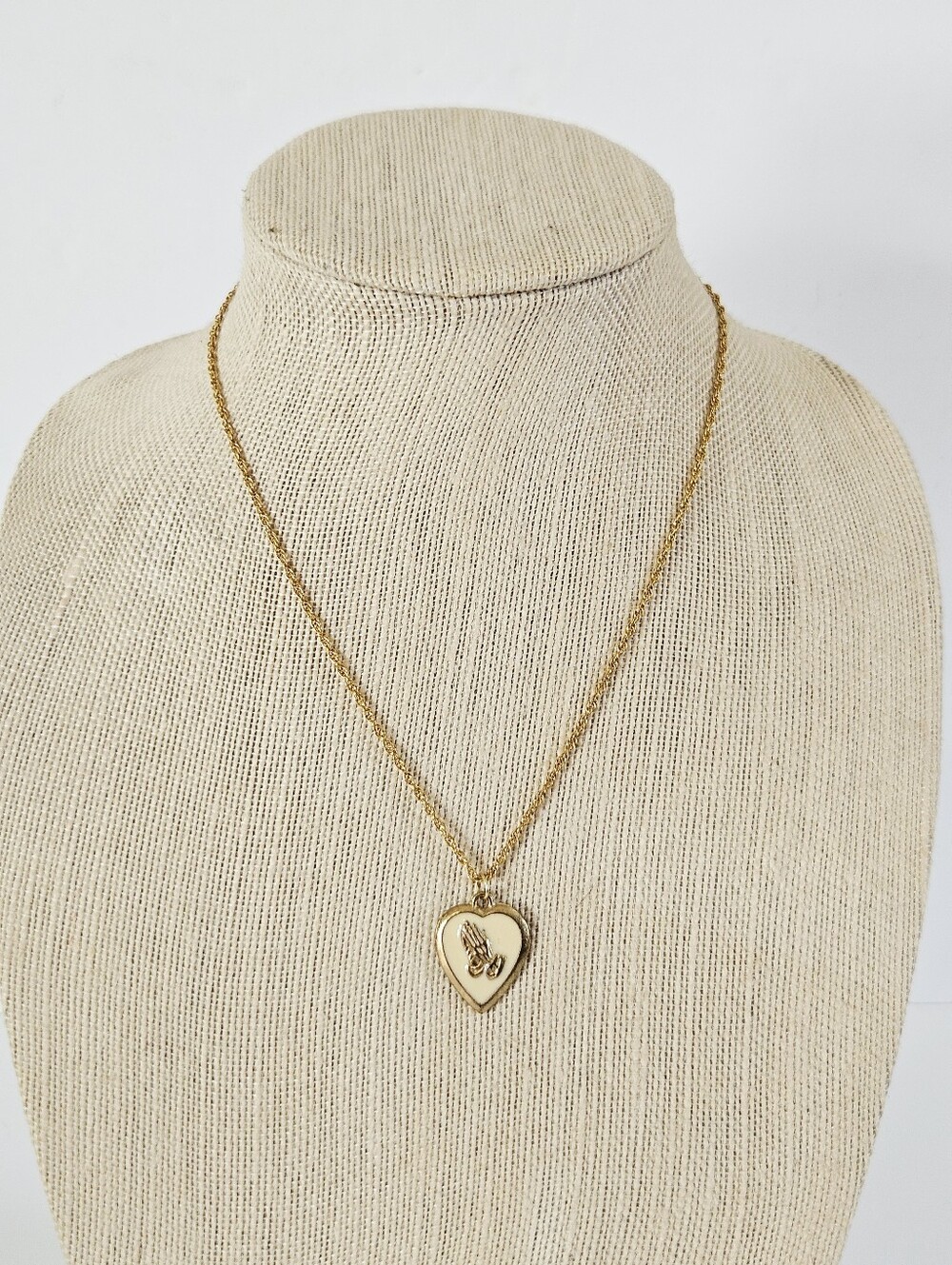Vintage Prayer Hands Gold Tone Enamel Heart Pendant Charm Twist Chain Necklace